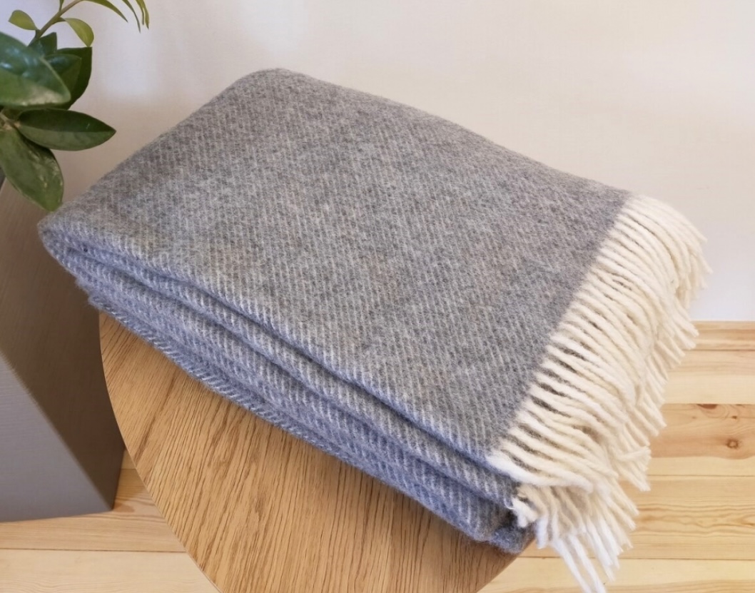 Koc_100%_welna_nowozelandzka_500g_150x200_diagonalny_szay