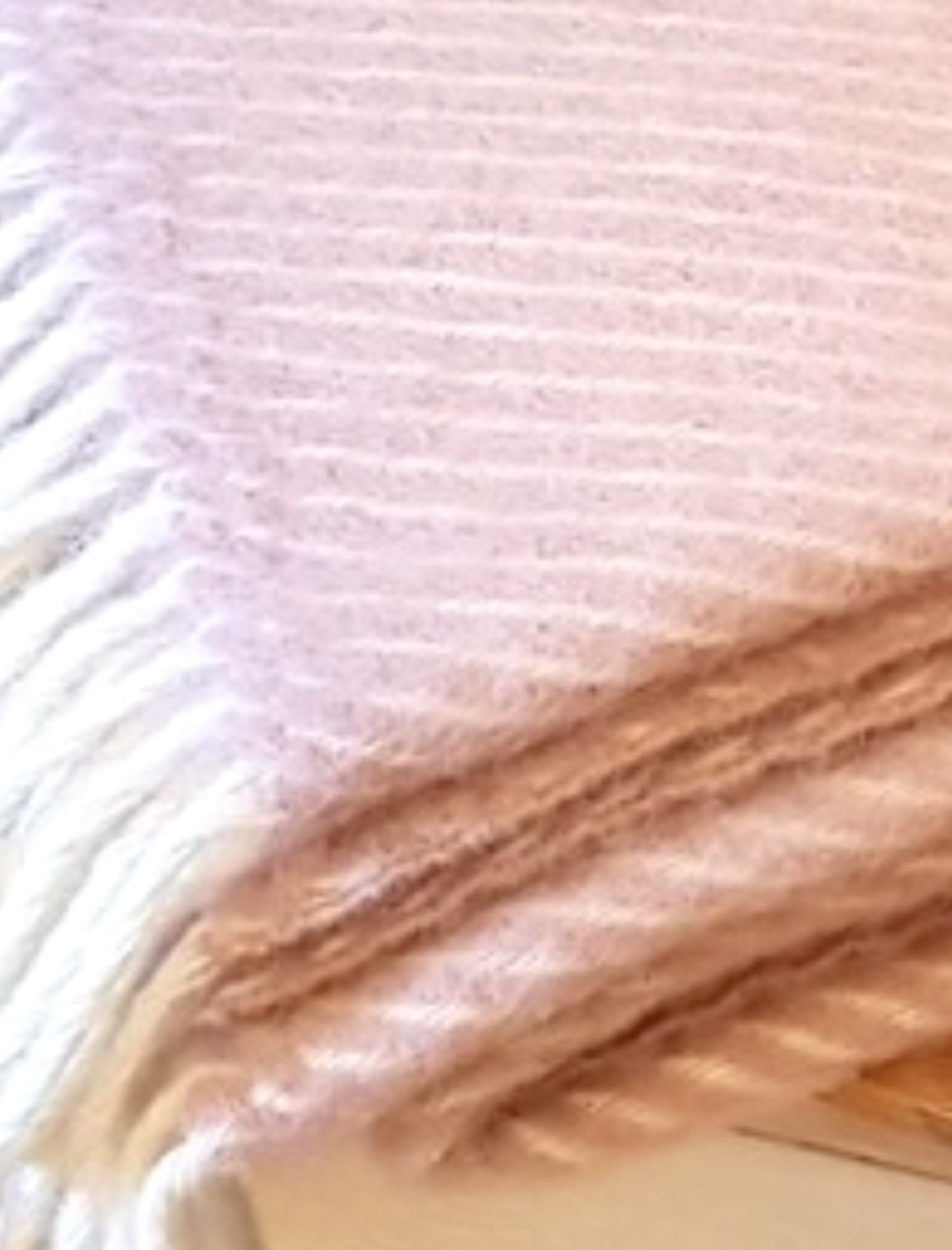 Koc_100%_welna_nowozelandzka_500g_150x200_diagonalny_jasny_roz