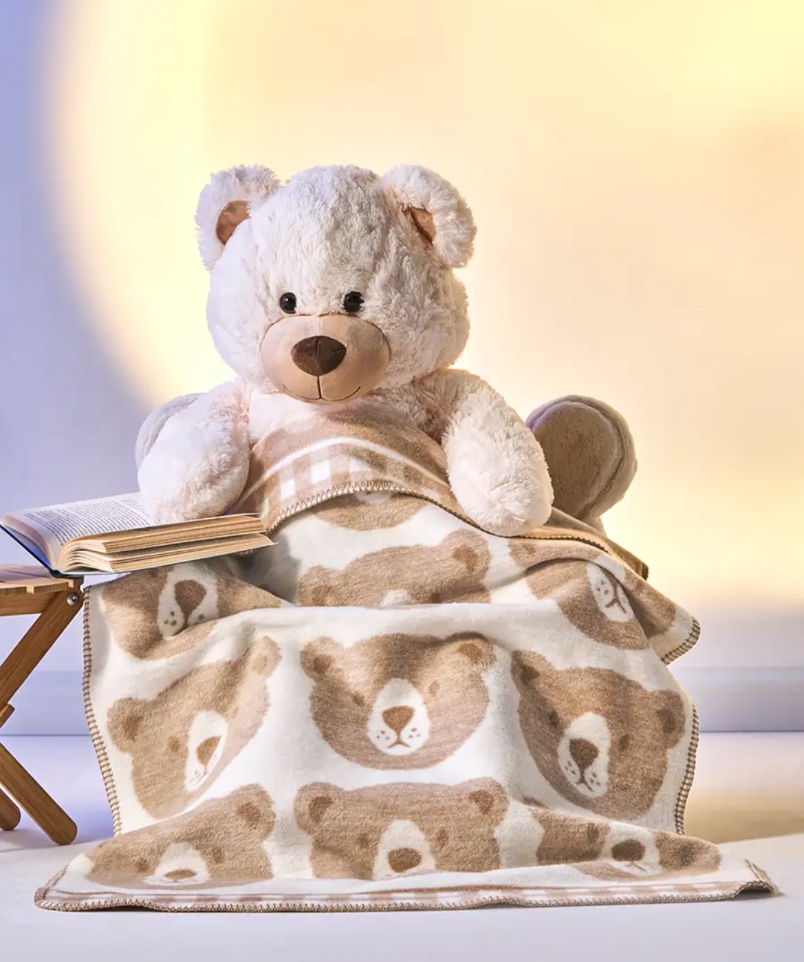 Koc_bawelniany_Little_Clouds_wzor_Misie_kratka_bez_75x100cm