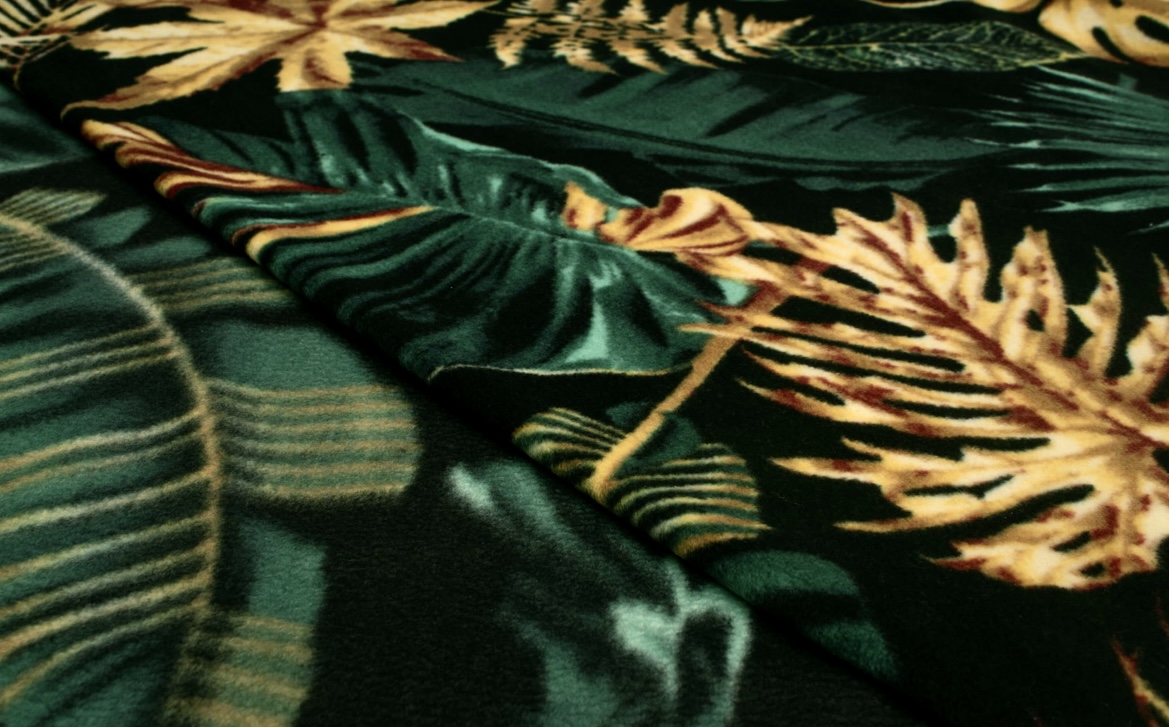 Koc_polarowy_ciemno_zielony_wzor_monstera_cieply_250g