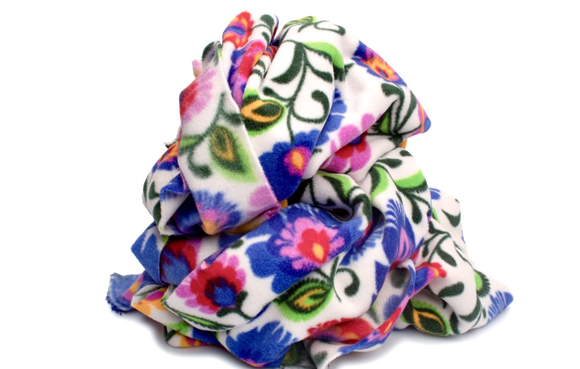 Koc_polarowy_bialy_wzor_Lowicki_cieply_250g_