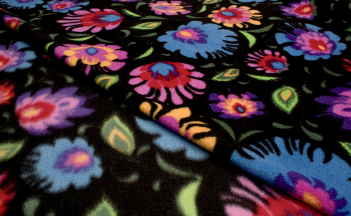 Koc_polarowy_czarny_wzor_Lowicki_cieply_250g_