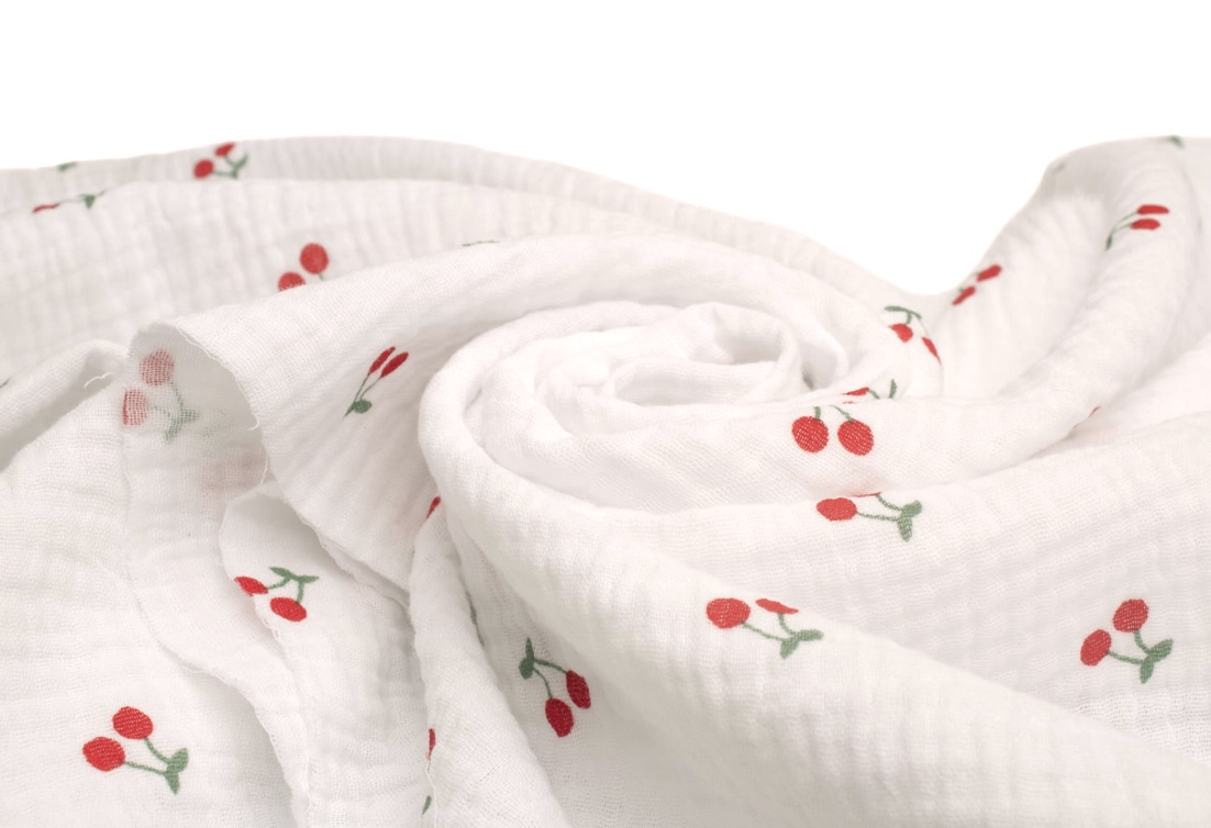 Otulacz_muslinowy_pieluszka_100%_bawelny_Wisienki_100x120cm