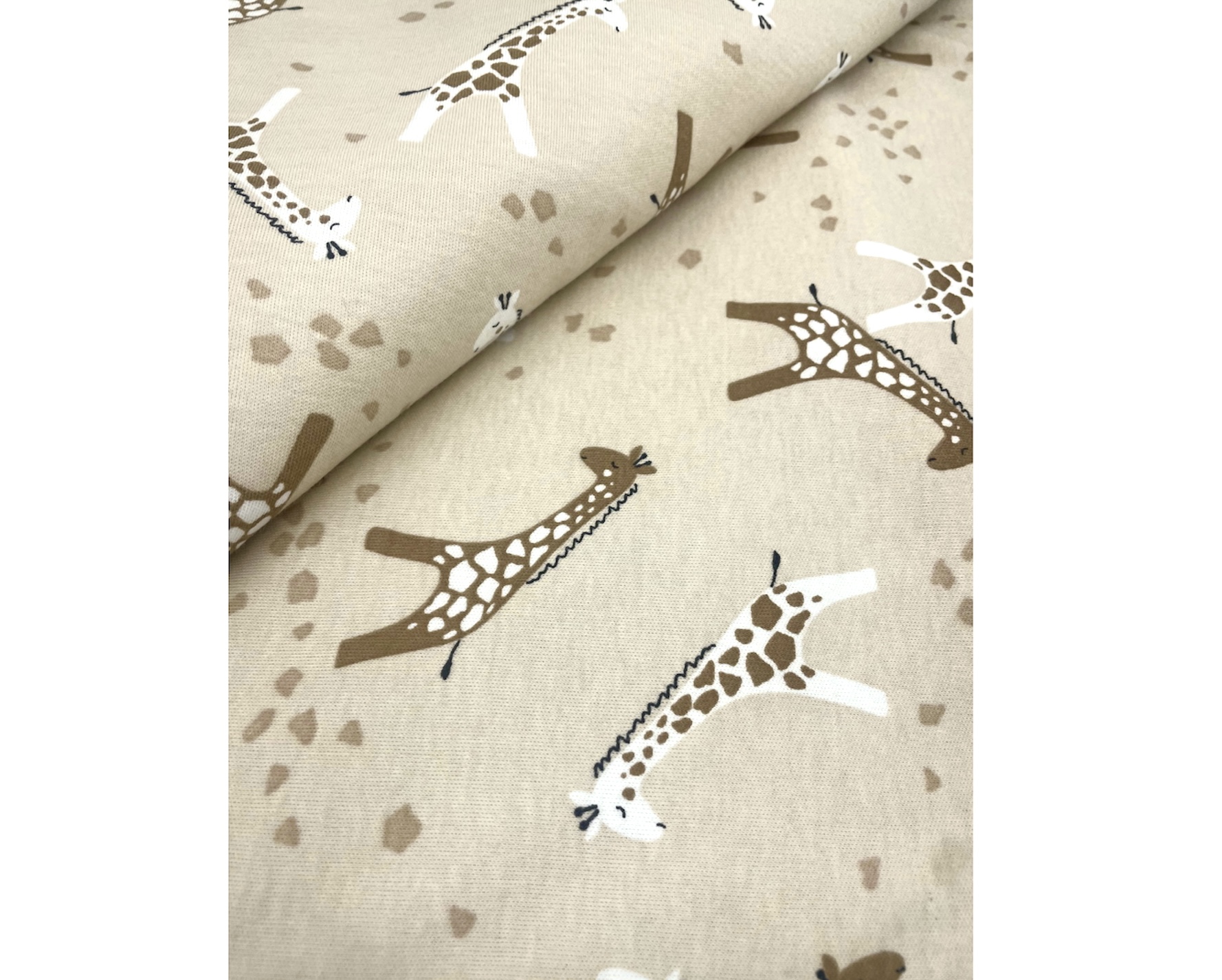 Kolderka_do_wozka_kolyski_minky+bawelna_Zyrafki_bez_75x95_cm