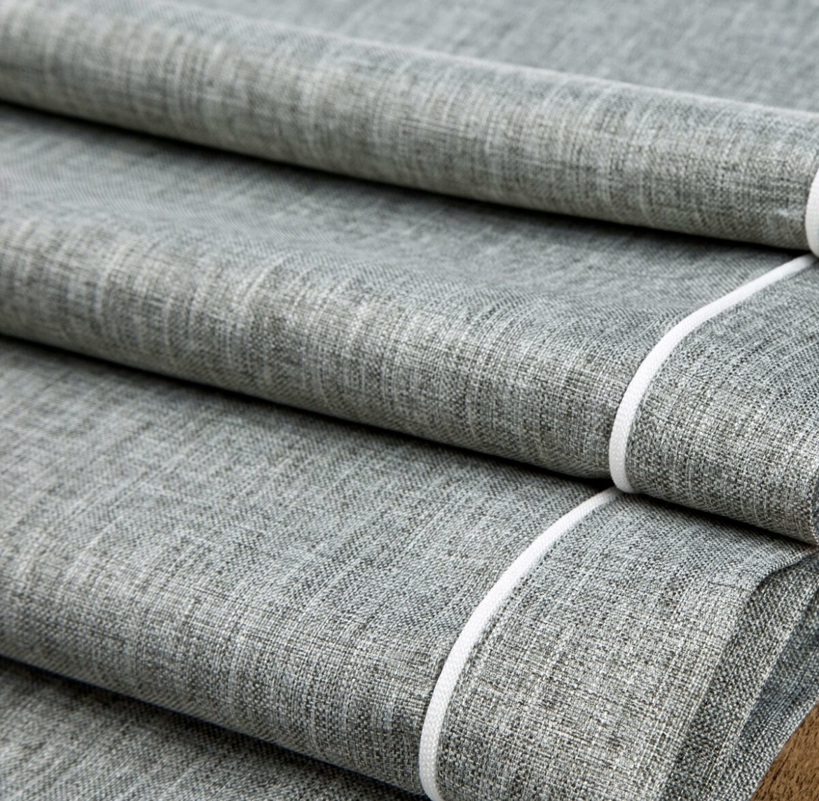 Obrus_z_ozdobna_lamowka_szary_140x180_cm