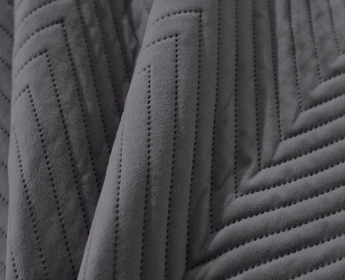 Narzuta_na_lozko_sofe_pikowana_170x210cm_velvet_ciemny_szary