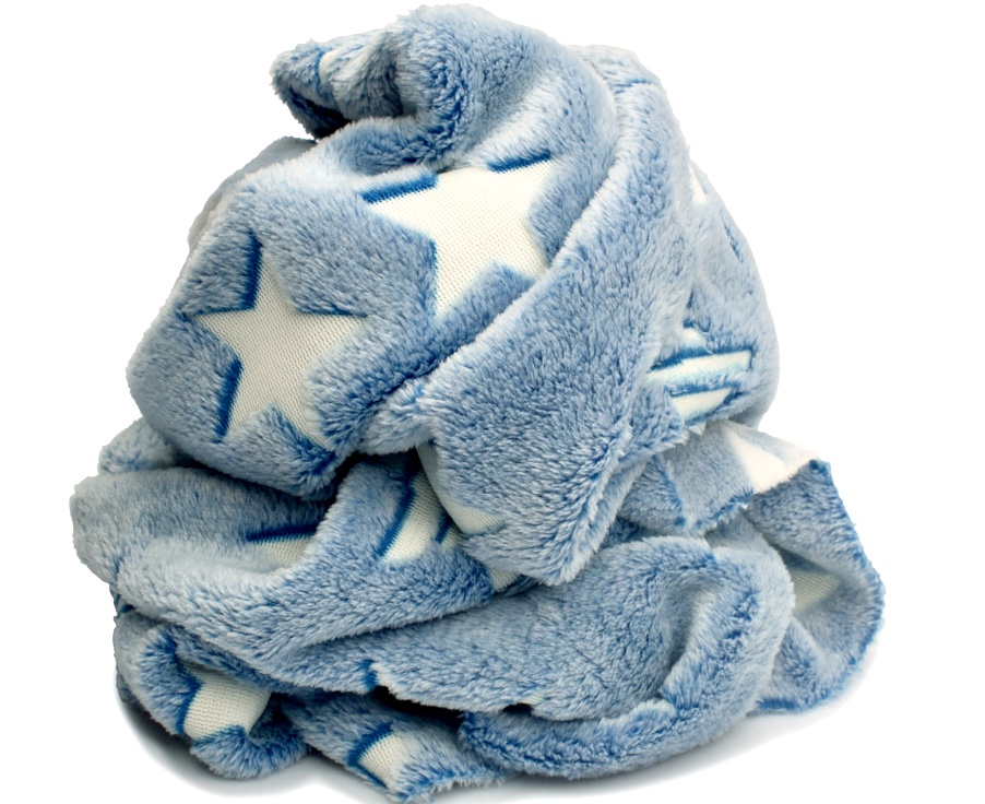 Kocyk_wzor_Gwiazdy_niebieski_swiecacy_w_ciemnosci