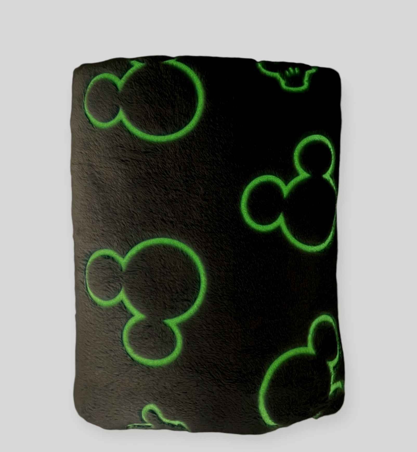 Kocyk_plusz_Myszki_blekitny_swiecacy_w_ciemnosci