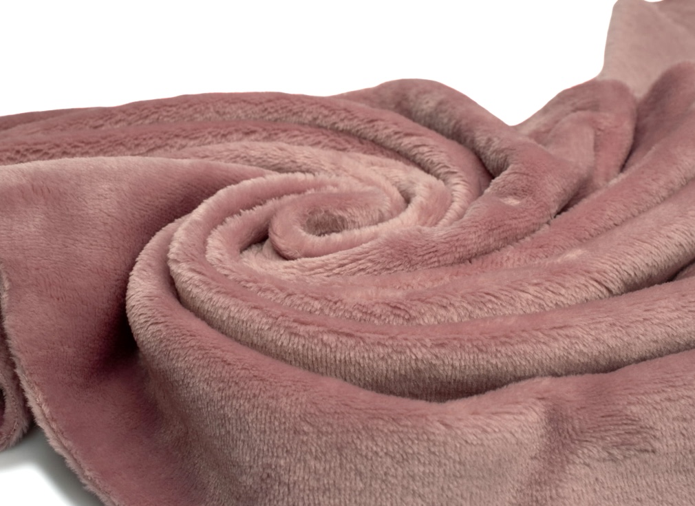 Koc_pluszowy_miekki_aksamitny_kolor_brudny_roz_155x200cm