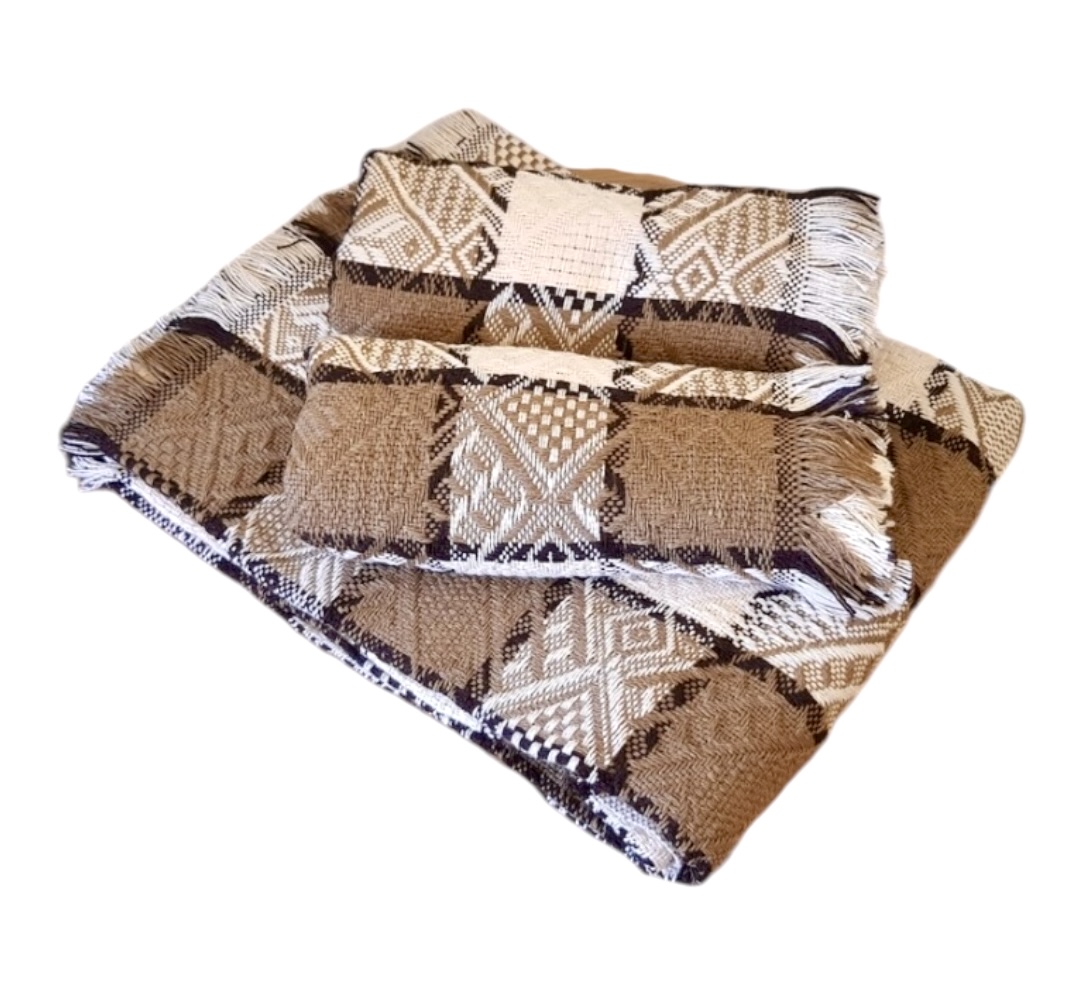 Narzuta_na_kanape_+_2_fotelowki_tkane_wzor_romby_krata_kamelowy-morelkowa