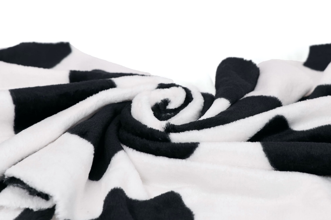 Koc_minky_plusz_miekki_aksamitny_wzor_dalmatynczyk_155x200cm